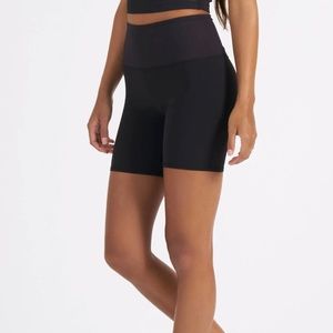vuori rib studio short